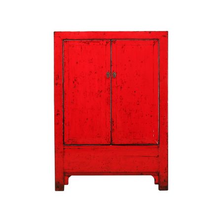 中国木制带门橱柜